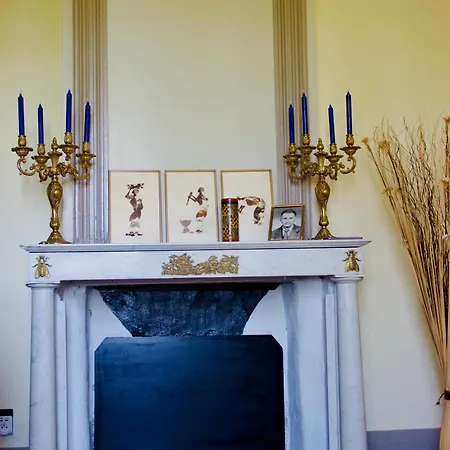 Chateau Lagelouse فندق مبيت وإفطار *